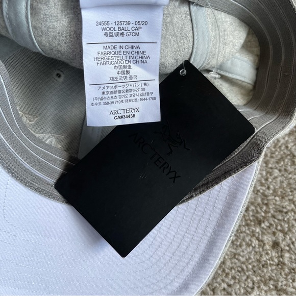 Arc'teryx Unisex Wool Ball Cap Sz S/M In Light Grey Heather NWT - Picture 12 of 12